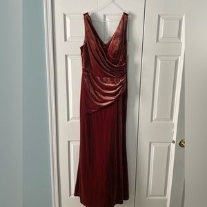 Revelry velvet gown. New with tags size 18 color Terracotta